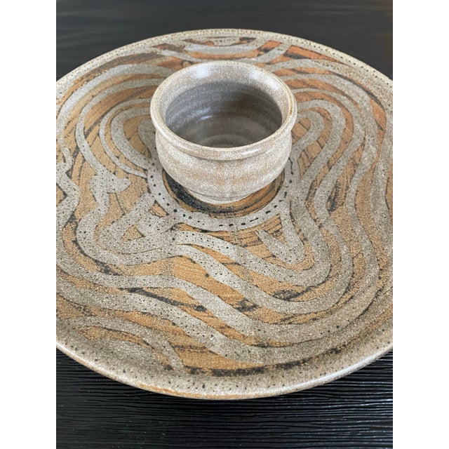 1980s Vintage Studio Pottery Serving Platter With Attached Dip Bowl For Sale - Image 5 of 9