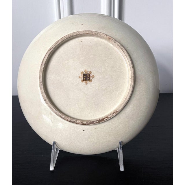 White Japanese Satsuma Ceramic Dish with Fine Decoration by Kinkozan For Sale - Image 8 of 16