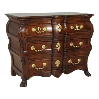 Antique French Commode in Walnut, 1740 For Sale