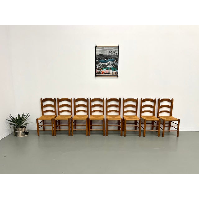 This series of chairs from the 1950s is in excellent condition. Their seat is like new but vintage. Very stable,...