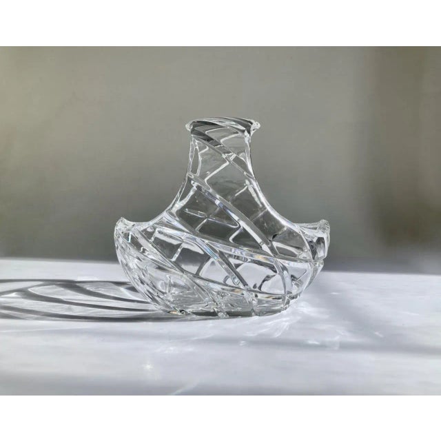 Late 20th Century Diamond Cut Clear Crystal Handled Basket For Sale - Image 12 of 13