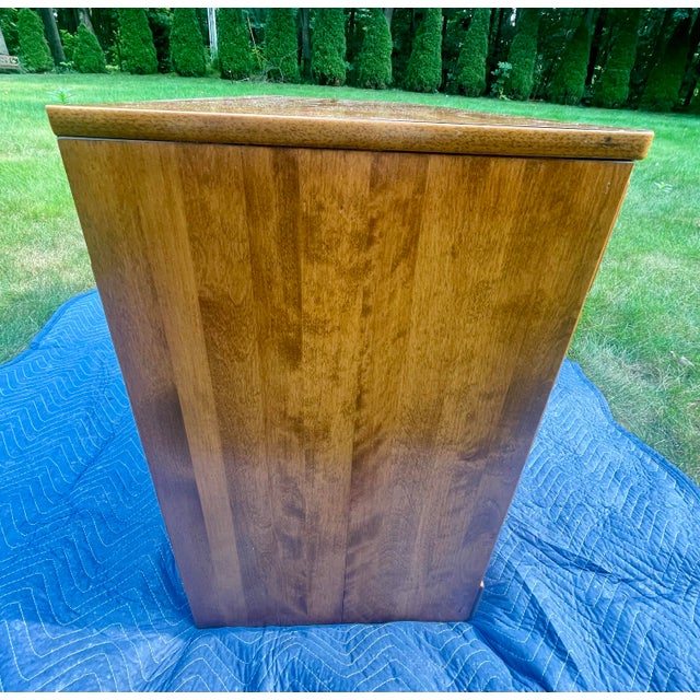 1970s Compact Solid Hardwood Writing Desk by Ethan Allen – Warm Minimalist Silhouette For Sale - Image 12 of 16