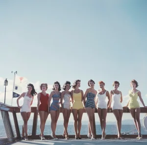 Slim Aarons 'Lake Tahoe Ladies' Contemporary Archival Color Photograph Print From the Original Negative by Getty - 30x30