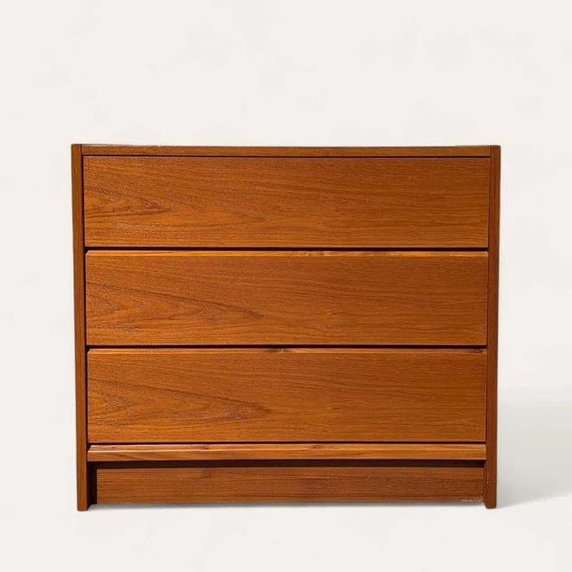 1960s Petite Danish Modern Teak Three-Drawer Dresser or Nightstand For Sale - Image 10 of 10