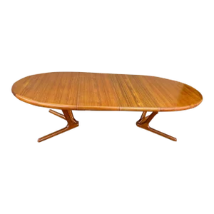 Mid 20th Century Interform Collection Mid Century Danish Teak Oval Extension Dining Table & 2 Leaves