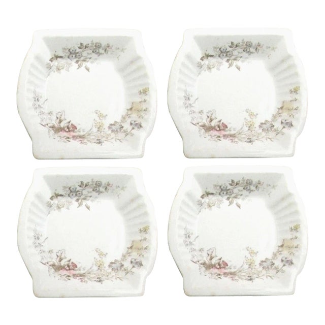 1880s English Johnson Brothers Staffordshire Ironstone Bowls, Set of 4 For Sale