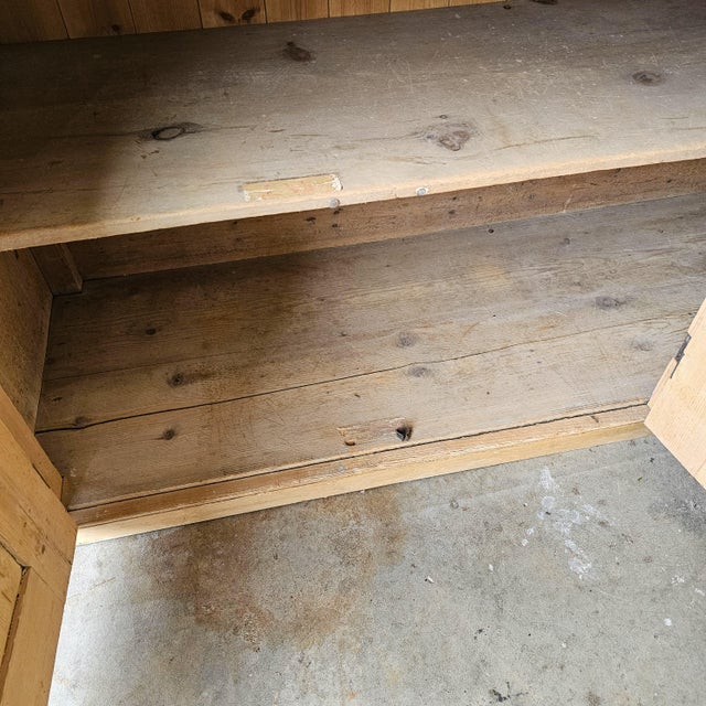 Monumental English Pine Kitchen Dresser (Hutch)-Circa 1880 For Sale In Orlando - Image 6 of 14