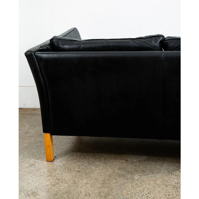 Wood Mid-20th Century Danish Modern Two-Seat Leather Sofa Attributed to Børge Mogensen in Black For Sale - Image 7 of 12