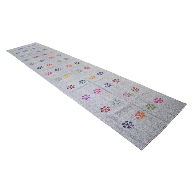 Textile 1960s Vintage Hand Woven Turkish Kilim Runner Rug Flat Weave Stair Runner Rug - 3′9″ × 19′2″ For Sale - Image 7 of 17