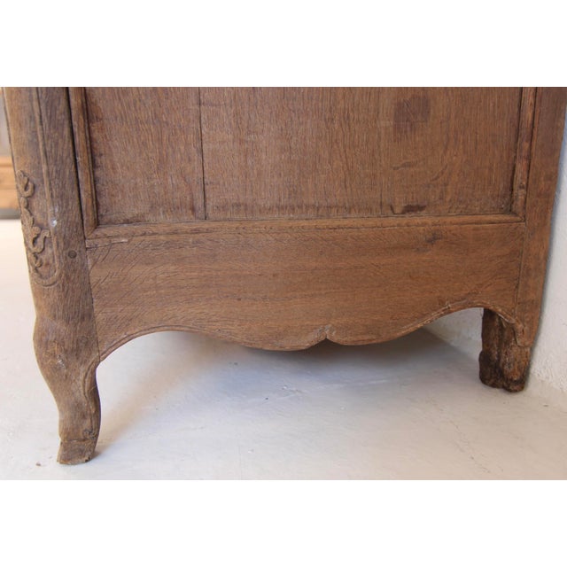 18th Century Liège Baroque Curved Chest of Drawers For Sale - Image 16 of 18