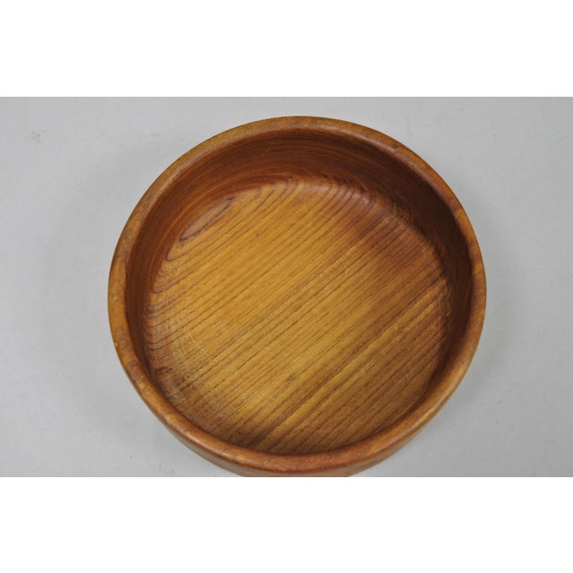 Late 20th Century Vintage Mid Century Danish Modern Carved Teak Wood Salad Fruit Bowl (A) For Sale - Image 5 of 13