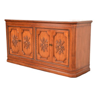 Henredon French Regency Louis XVI Carved Walnut Sideboard Credenza or Bar Cabinet, Circa 1960s For Sale
