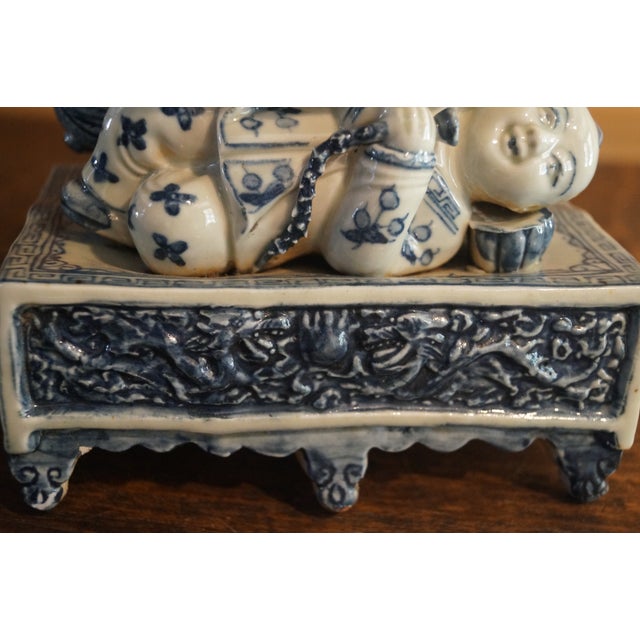 1950s 1950s Chinese Figural Porcelain Opium Headrest For Sale - Image 5 of 9