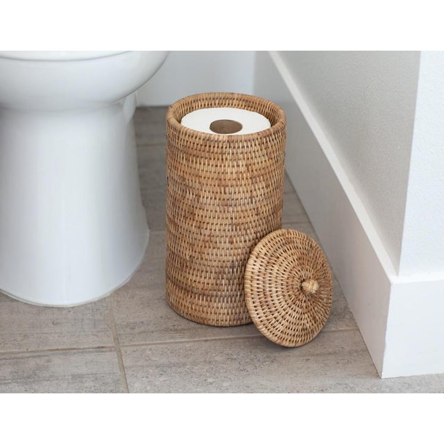 You deserve to furnish every room in your house in style. Keep your bathroom tidy and organized with this charming tissue...
