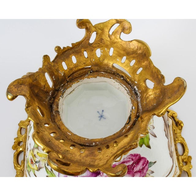 19th Century Gilt Bronze & Samson Porcelain Centrepiece For Sale - Image 9 of 13