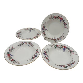 1950s Soup Bowls by Wedgwood in Devon Sprays Bone China Set of 4 For Sale