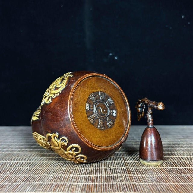 Chinese Gilt Bronze Wu Lou Gourd With Bagua Motif - Chinese Feng Shui Object For Sale - Image 3 of 9