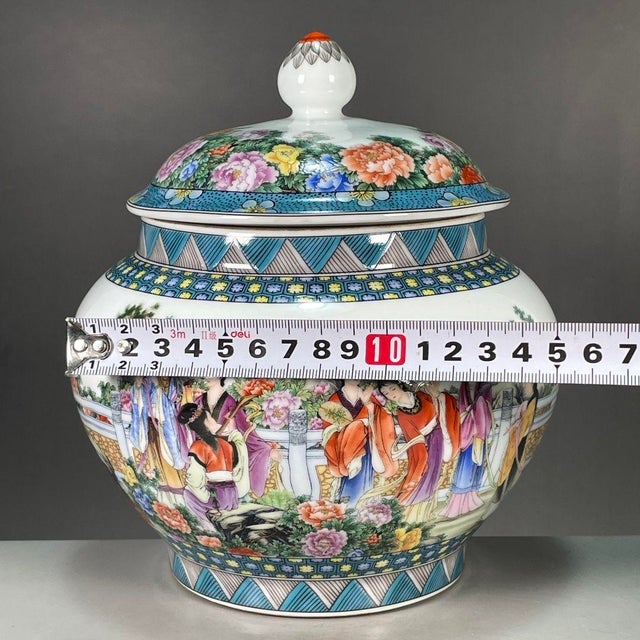 Chinese Chinese Famille Rose Porcelain Covered Jar With Figural Garden Scene For Sale - Image 3 of 7