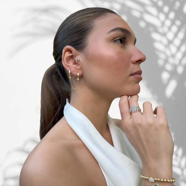 Contemporary Gold & Diamond Handcuff Design Earring For Sale - Image 3 of 7