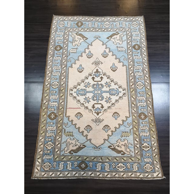 ORIGIN : Region of Anatolian MATERIAL: 100% hand spun organic wool SİZE : 4'.7" x 7’.3" / 139cm x 220cm COLORS : Natural...