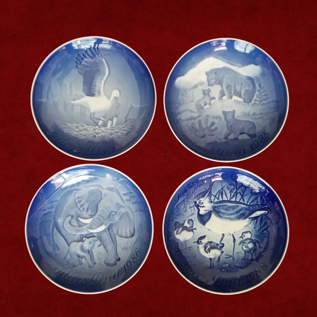 1980s Vintage Bing and Grondahl Porcelain Mother's Day Decorative Plates - Set of 4 For Sale - Image 9 of 9