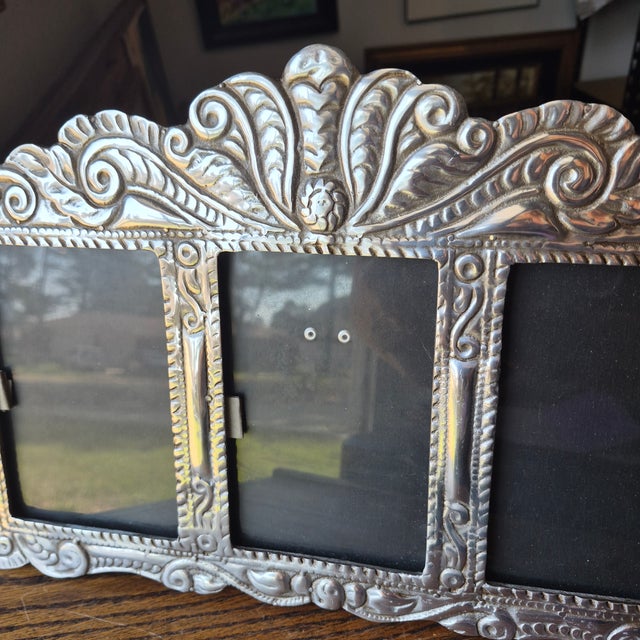 1990s 1990s Handcrafted Mexian Pewter Triple Triptych Photo Picture Frame Folk Art 15.5 X 10 For Sale - Image 5 of 17