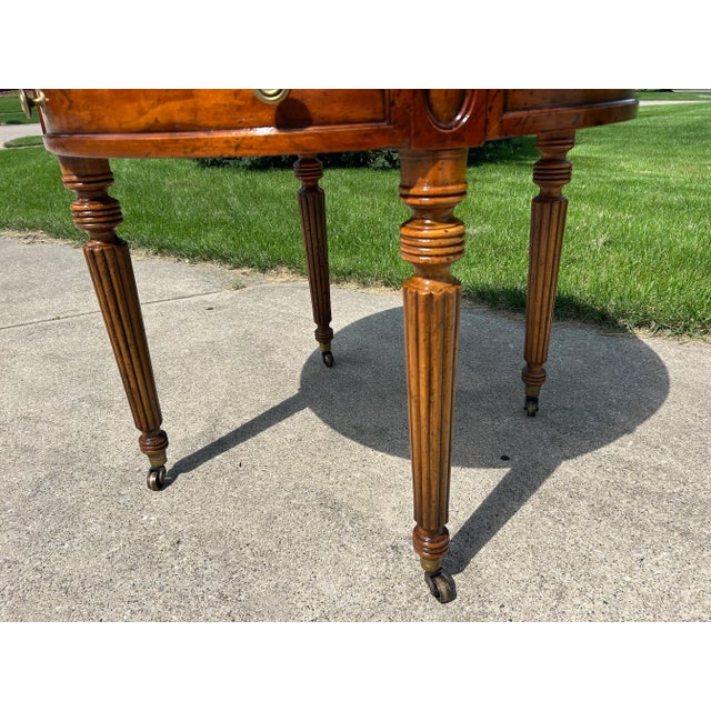 Vintage Henredon Federal-Style Round Center Table | Traditional Neoclassical Occasional Table With Drawer & Brass Casters For Sale - Image 9 of 11