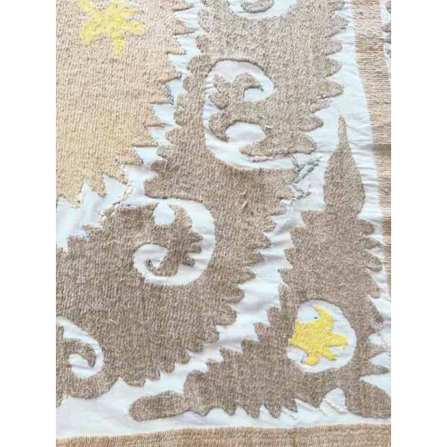 Mid-Century Modern Vintage Suzani Wall Hanging Decor For Sale - Image 3 of 8