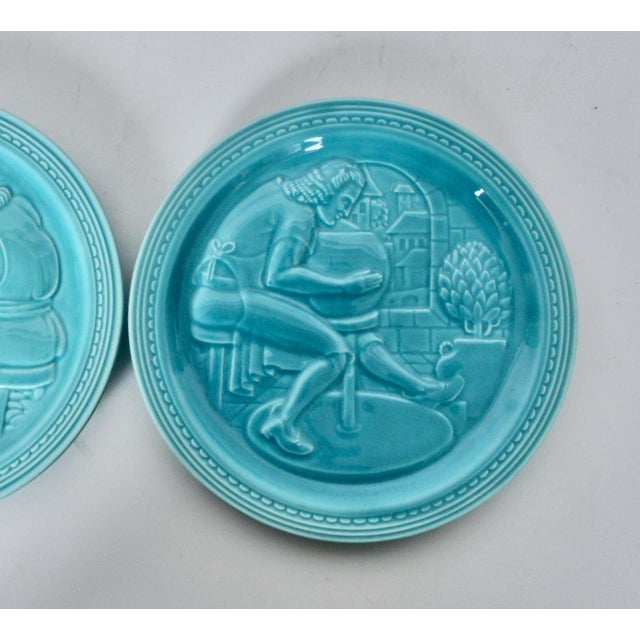 Blue Pair of 1939 World's Fair Capital & Labor Turquoise Souvenir Ceramic Plates For Sale - Image 8 of 12