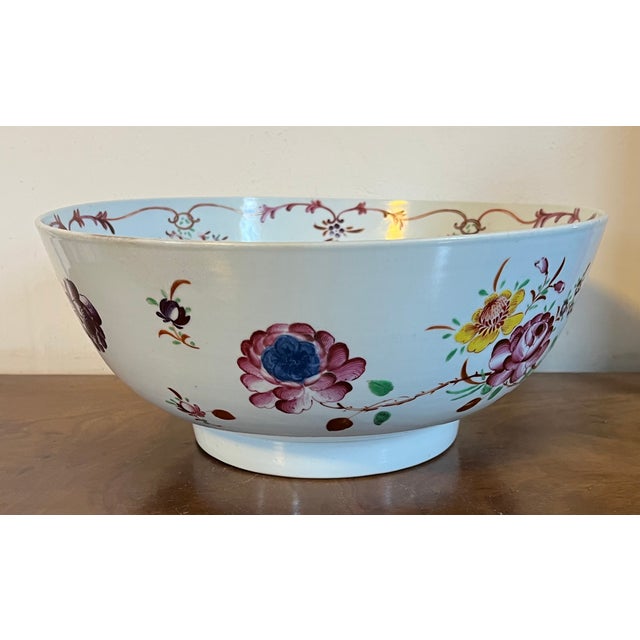 Large Antique Early 19th Century Chinese Export Porcelain Famille Rose Punch Bowl Painted With Exuberant Flowers For Sale - Image 11 of 17