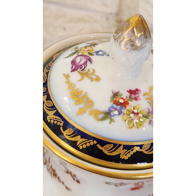 Vintage Continental Cobalt & Gilt Porcelain Covered Urns, Sèvres Style — A Pair For Sale - Image 13 of 18