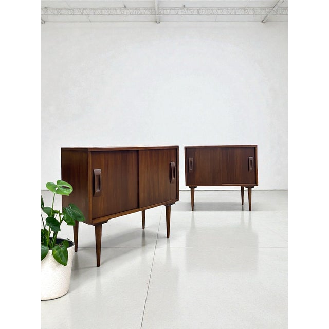 1960s Vintage Nighstand/Cabinet Pair For Sale - Image 5 of 5