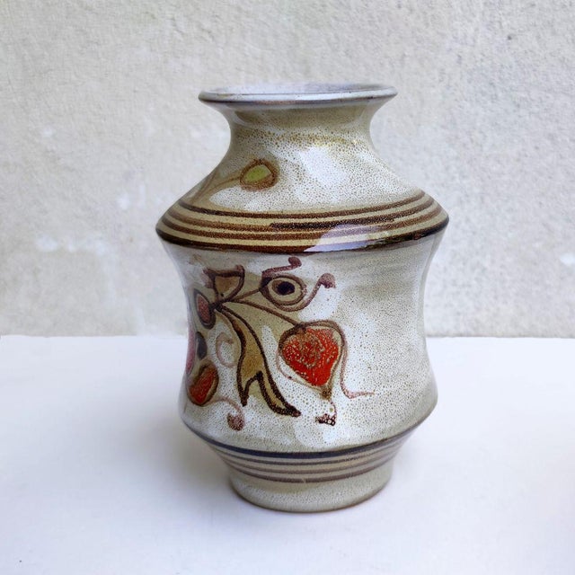 Elio Schiavon | Albarello Vase with polychrome terracotta decoration to flowers on white base | H.cm. 14,5x10 | signed...
