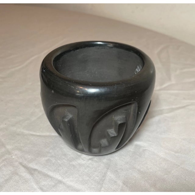 Ceramic Share Antique R. Tapia Santa Clara Pueblo Native American Black Pottery Blackware Bowl For Sale - Image 7 of 9