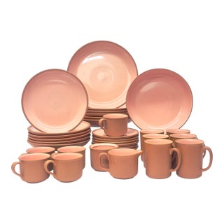 1980s Stunning Peach & Terracotta Gloss & Matte Dinner Set - Place Settings for 6 / 32 Pieces For Sale