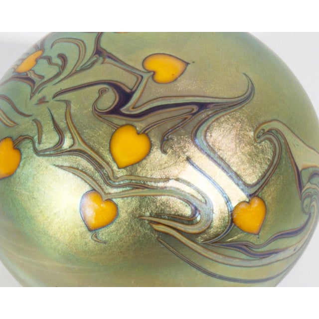 1975 Iridescent Art Glass Paperweight by Orient & Flume For Sale - Image 4 of 7