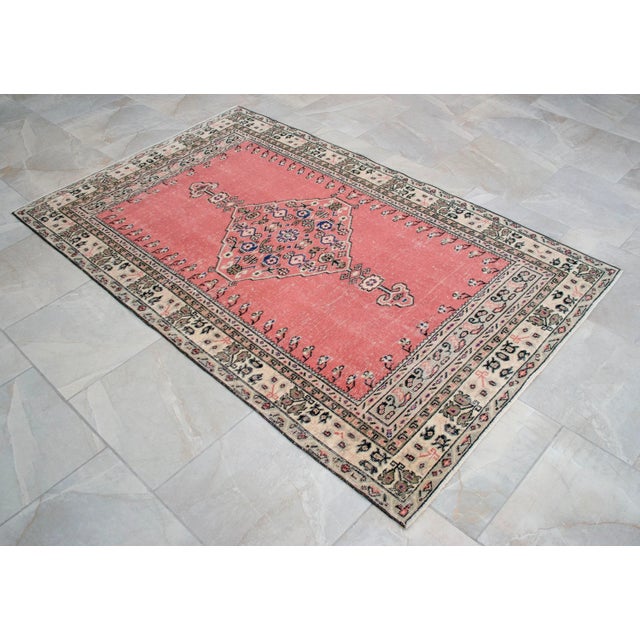 Distressed Area Rug Hand Knotted Muted Color Oushak Medallion Rug - 3'10'' X 6'3'' For Sale - Image 13 of 15