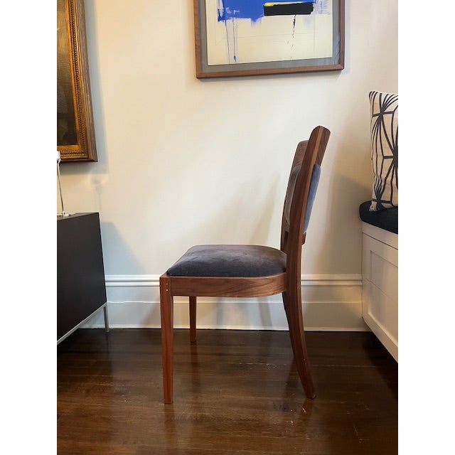 Thos. Moser Set of 8 Thomas Moser Harpswell Dining Chairs in Walnut | 6 Side + 2 Arm | Signed 2016 For Sale - Image 4 of 11