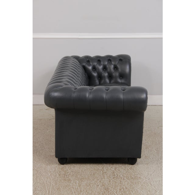 1980s Blue Leather Chesterfield English Style Loveseat For Sale - Image 5 of 18