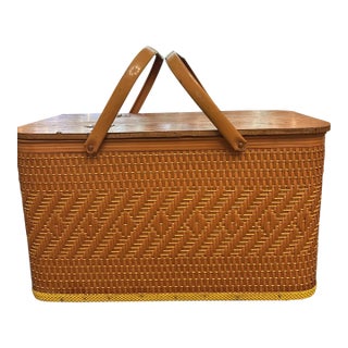 Vintage MCM 1970s Redmon Woven Picnic Basket For Sale