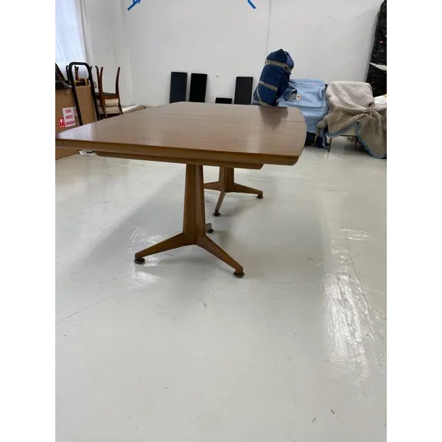 Mid 20th Century John Widdicomb Walnut Two Pedestal Dining Table With 3 Leaves For Sale In New York - Image 6 of 11