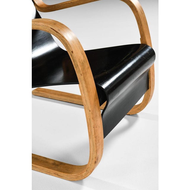Easy Chairs in Molded and Laminated Masurian Birch attributed to Alvar Aalto, 1940s, Set of 2 For Sale - Image 6 of 7