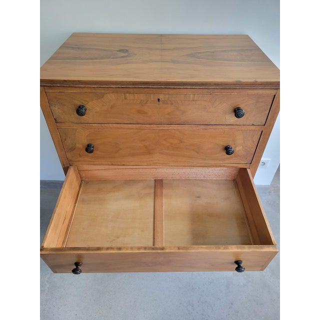 English Queen Anne Chest of 5 Drawers, 1890s For Sale - Image 9 of 13