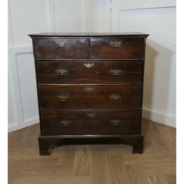 18th Century Period Oak Chest of Drawers For Sale - Image 5 of 6