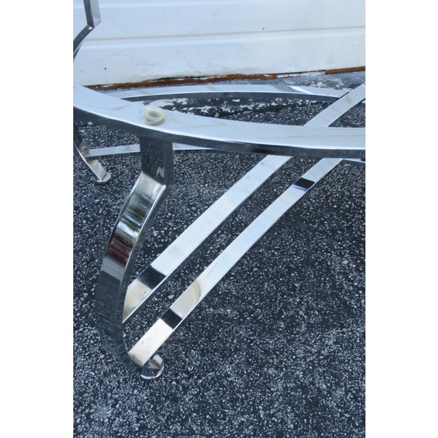 Late 20th Century Hollywood Regency Mid Century Chrome Oval Glass Top Coffee For Sale - Image 5 of 13