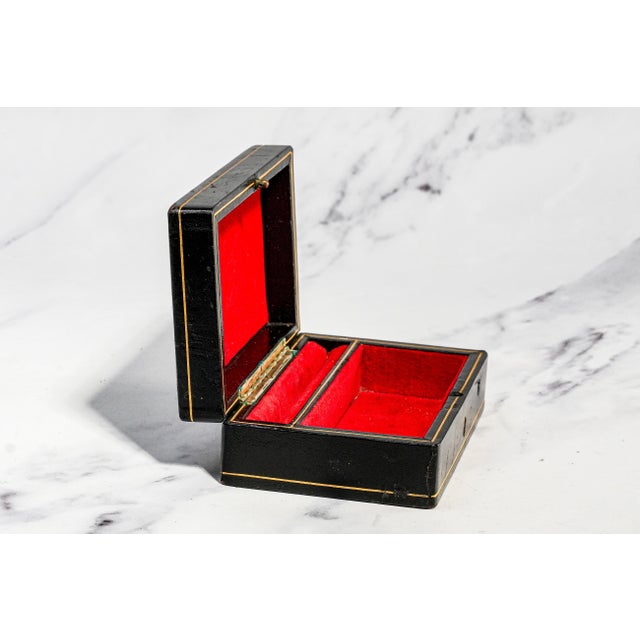 Nice Mid Century Vintage Italian Black Leather Gold Border Jewelry Trinket Box For Sale - Image 9 of 18