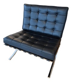 Example of New & Custom Knoll