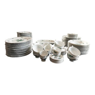 1960s Rosenthal Maria Emerald "Greenhaven" Pattern, Jackie Kennedy-Era-Traditional 111-Piece Fine Porcelain Set For Sale