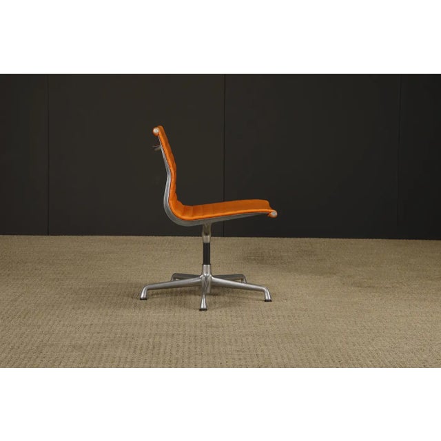 Mid-Century Modern 'Aluminum Group' Swivel Chair by Charles Eames for Herman Miller, 1980s, Signed For Sale - Image 3 of 17