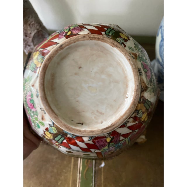 1940s Famille Rose Chinese Bowl For Sale - Image 4 of 10